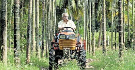 k-krishnankutty-in-tractor