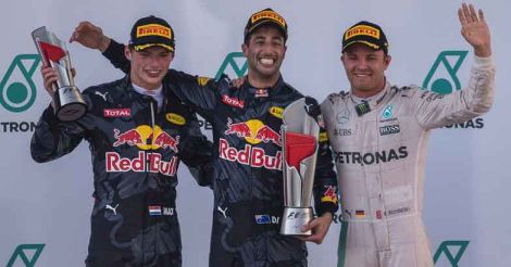 AUTO-PRIX-MAS-F1-PODIUM