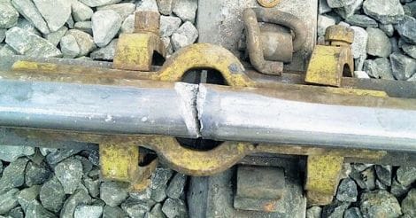 rail-crack