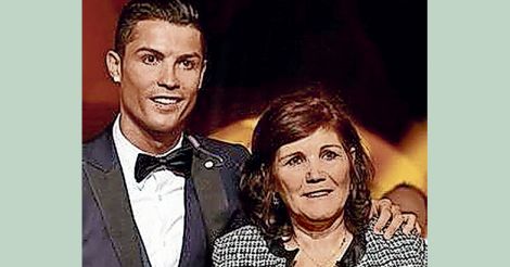 Cristiano-with-Mother-Maria