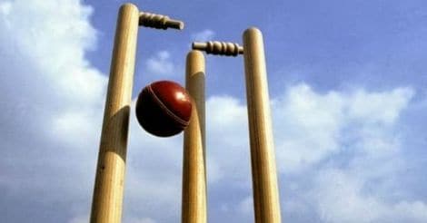 cricket-ball-and-stumps