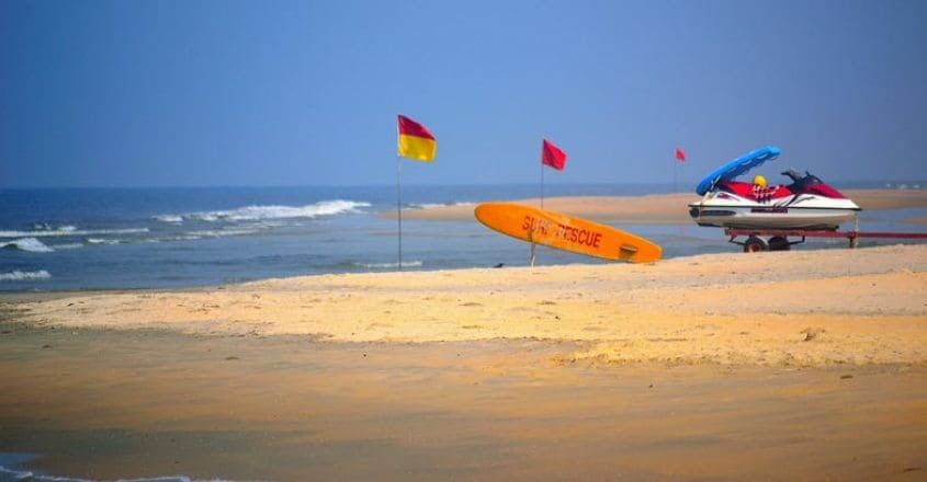 3Mobor-Beach,-Goa