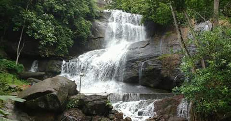 areekkal-waterfall areekkal-waterfall