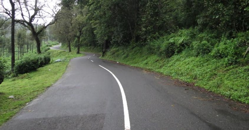 road-Aathirappally_Valparai_Sholayar_road_views_1346