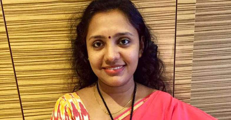 arya-gopi arya-gopi