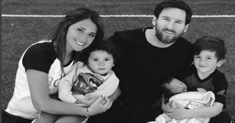 messi-with-family