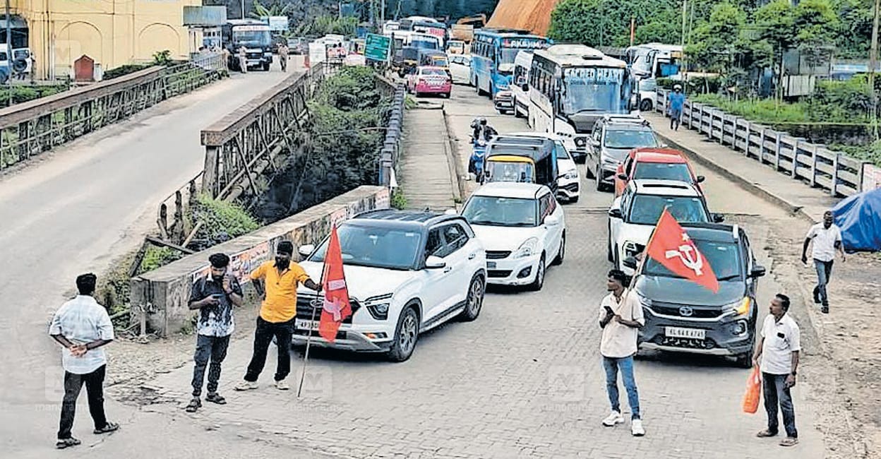 തടയില്ലെന്നു പറഞ്ഞിട്ടും വാഹനങ്ങൾ തടഞ്ഞു; സിപിഎം ഹർത്താലിൽ ജനം വലഞ്ഞു ...