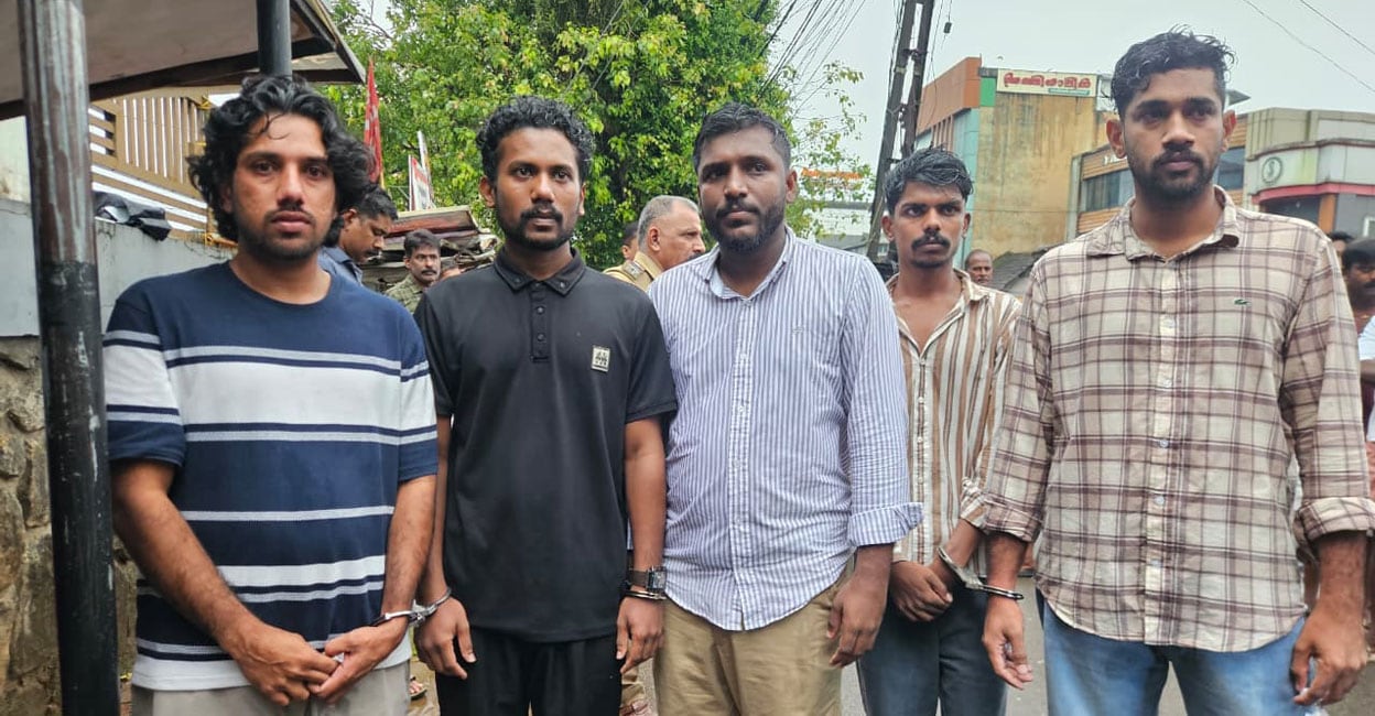 ഒഡീഷയിൽ നിന്ന് പൊൻകുന്നത്ത് കൊണ്ടുവന്ന 30 കിലോ കഞ്ചാവ് പിടികൂടി; 4 പേർ അറസ്റ്റിൽ