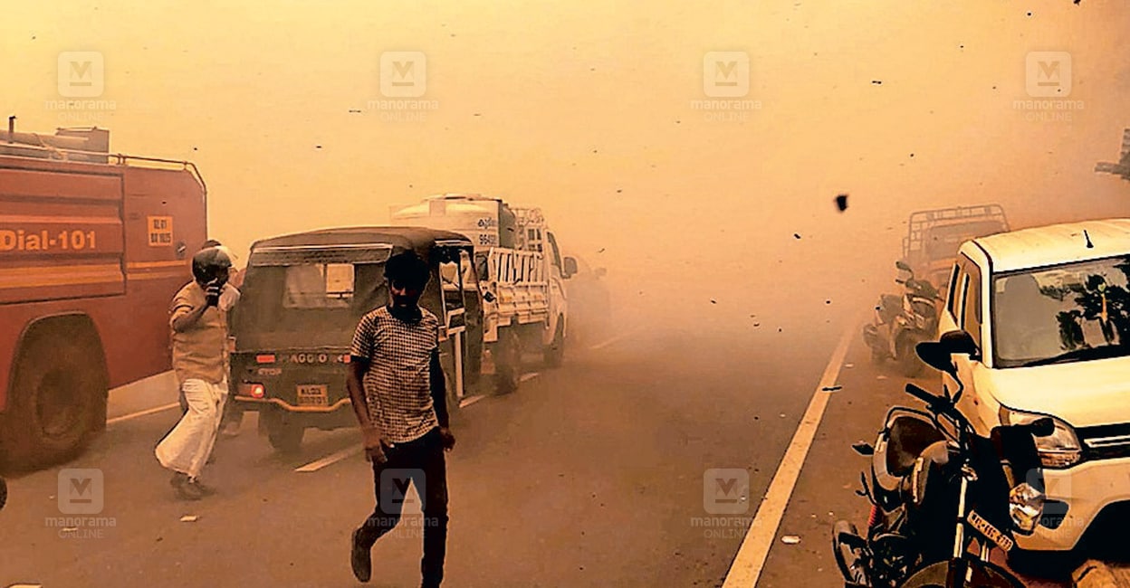 തീയിട്ടതാര്? നാടിനെ നിശ്ചലമാക്കി 7 മണിക്കൂർ, ‘റ’ ആകൃതിയിൽ തീ; വില്ലനായി ...