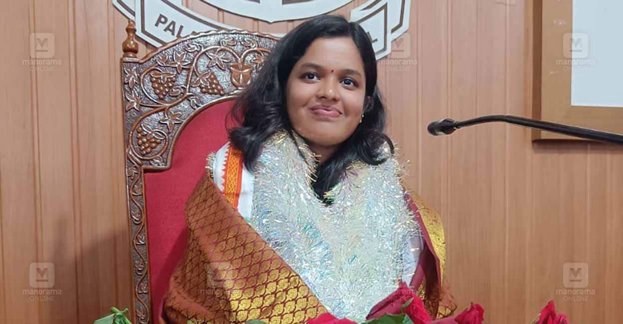 Photo: Manorama Online Origins of the Political Rift