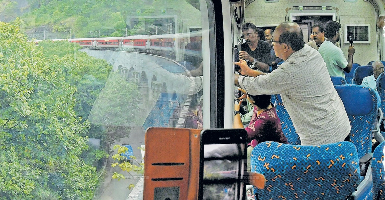 മസ്‌റ്റ്‌ വിസിറ്റാ ഡോ.. വിസ്‌റ്റഡോം കോച്ച് യാത്ര..; കണ്ണാടിജാലകത്തിനിപ്പുറം 360 ഡിഗ്രി തിരിഞ്ഞും മറിഞ്ഞും കറങ്ങിയും കണ്ട കാഴ്‌ചകളിലൂടെ..