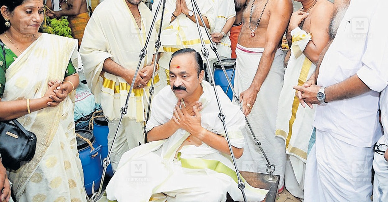 Kerala CM VD Satheesan Visits Guruvayur Temple Amid VIP Darshan Controversy
