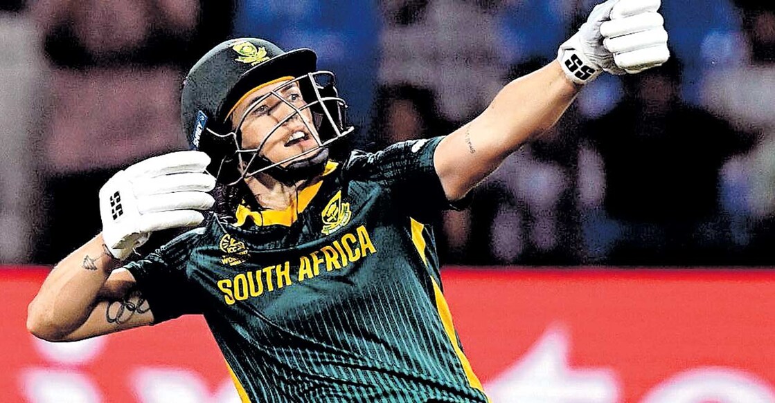 ദക്ഷിണാഫ്രിക്കൻ താരം തസ്മിൻ ബ്രിറ്റ്സിന്റെ സെഞ്ചറിയാഘോഷം. 