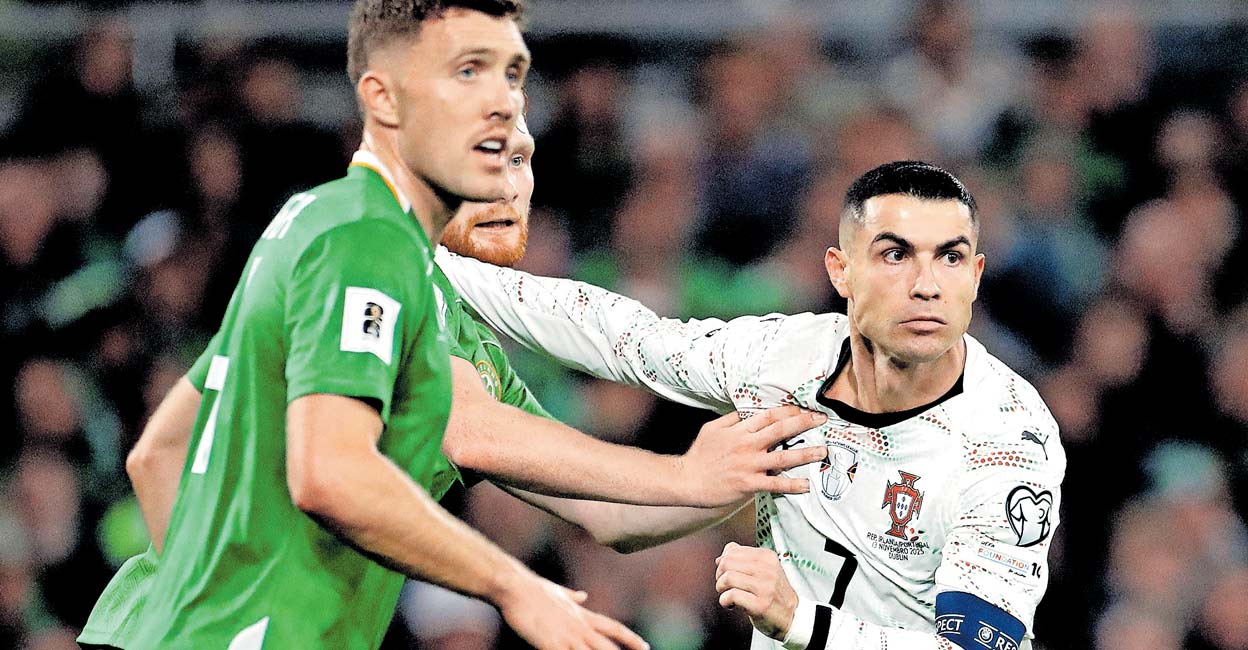 ക്രിസ്റ്റ്യാനോ ചുവന്നു! രാജ്യാന്തര സീനിയർ കരിയറിൽ ആദ്യം; എത്ര മത്സരത്തിൽ വിലക്ക് എന്നറിയാൻ 3 ആഴ്ച