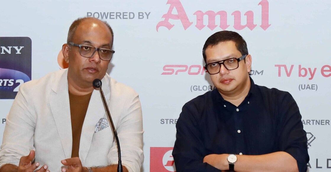 സൂപ്പർ ലീഗ് കേരള  സീസൺ 2  സെമിഫൈനൽ, ഫൈനൽ മത്സരങ്ങളുടെ തിയതികൾ മാത്യു ജോസഫ്, സിഇഒ, ഫിറോസ് മീരാൻ, മാനേജിങ് ഡയറക്ടർ എന്നിവർ ചേർന്ന് പ്രഖ്യാപിക്കുന്നു