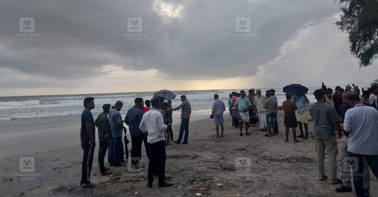 海で泳いでいる間に急いだ。 2人の若者が行方不明でした| Danna Online News -Azhikode Meenkunnu Coastで行方不明のTwonの若者|最新ニュース