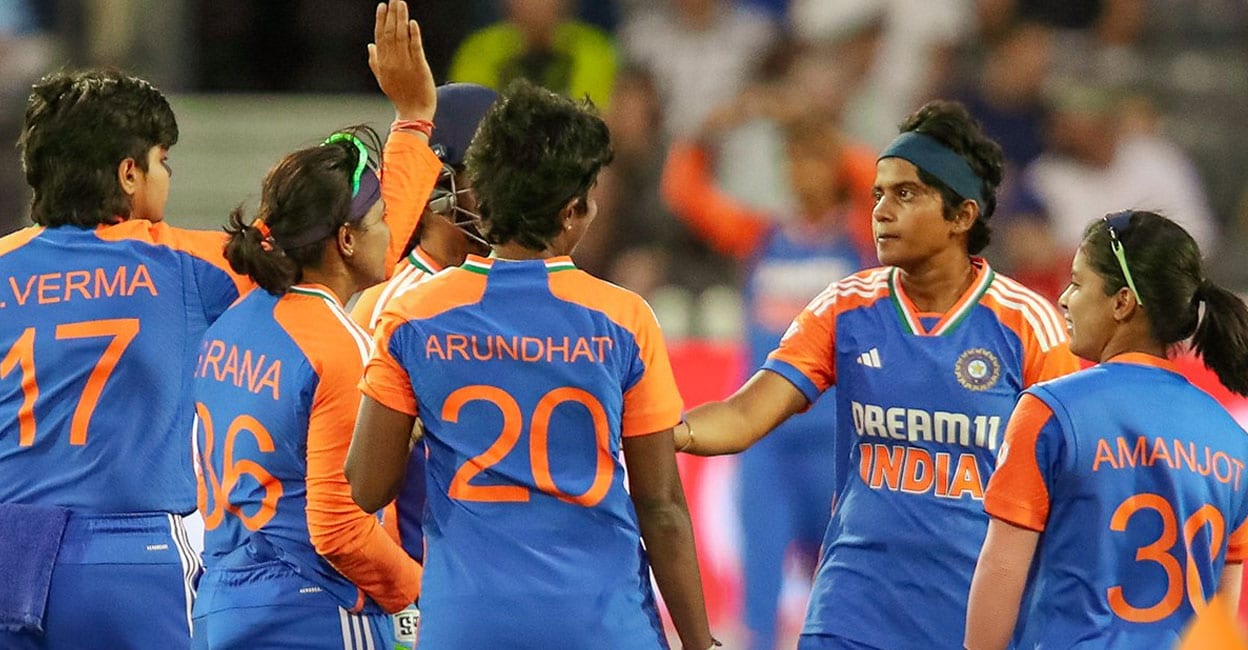 അവസാന 2 ഓവറിൽ ജയിക്കാൻ 20 റൺസ്, 7 വിക്കറ്റും ബാക്കി; ഒടുവിൽ 5 റൺസ് തോൽവി വഴങ്ങി ഇന്ത്യൻ വനിതകൾ, പരമ്പര ഉറപ്പിക്കാനുള്ള അവസരം നഷ്ടം