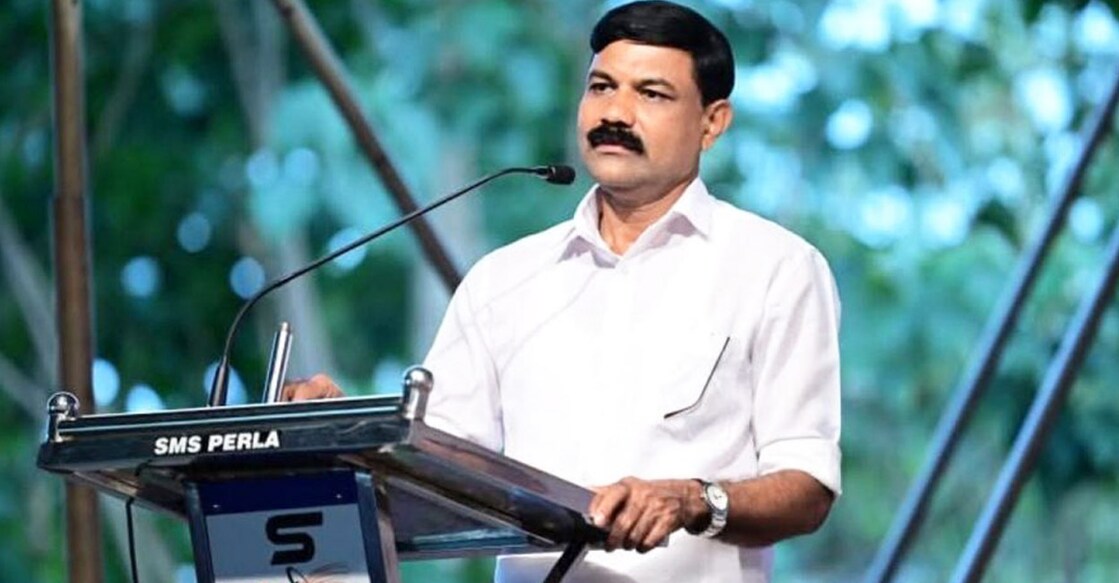 സ്കൂൾ മുറിയിൽ വച്ച് നഗ്നദൃശ്യം പകർത്തി, 20 വർഷം നീണ്ട പീഡനം; സിപിഎം നേതാവിനെതിരെ വീട്ടമ്മയുടെ പരാതി, കേസ്