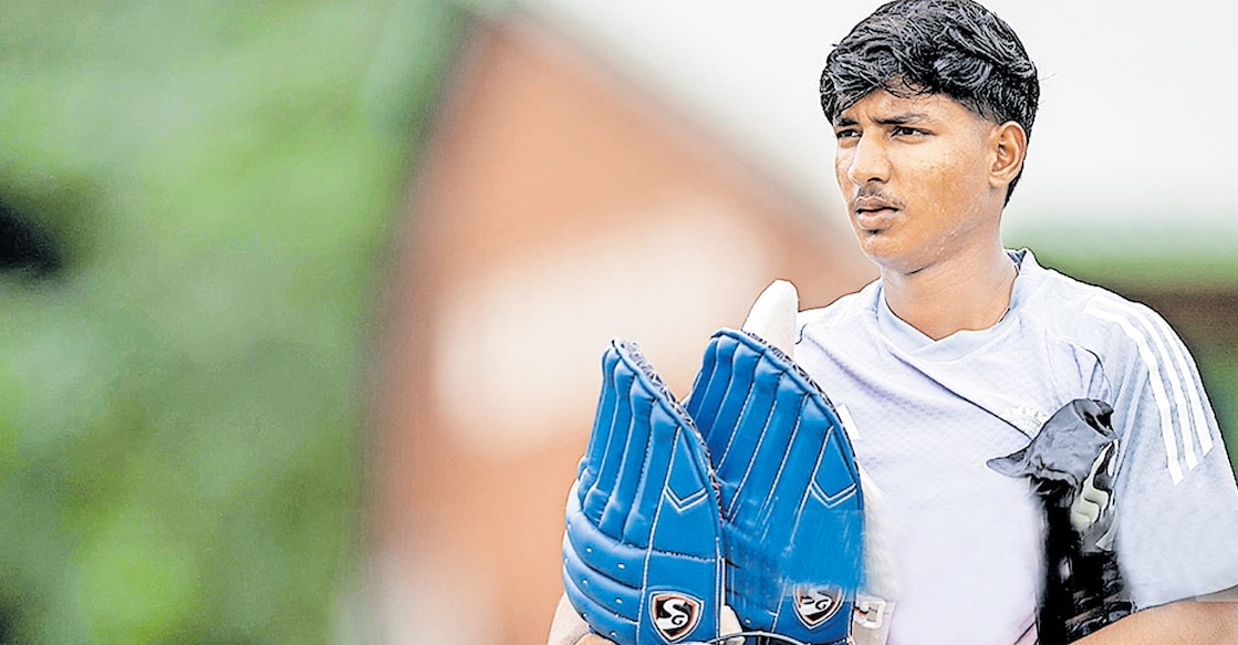 ഇന്ത്യൻ താരം മുഹമ്മദ് ഇനാൻ പരിശീലനത്തിനിടെ