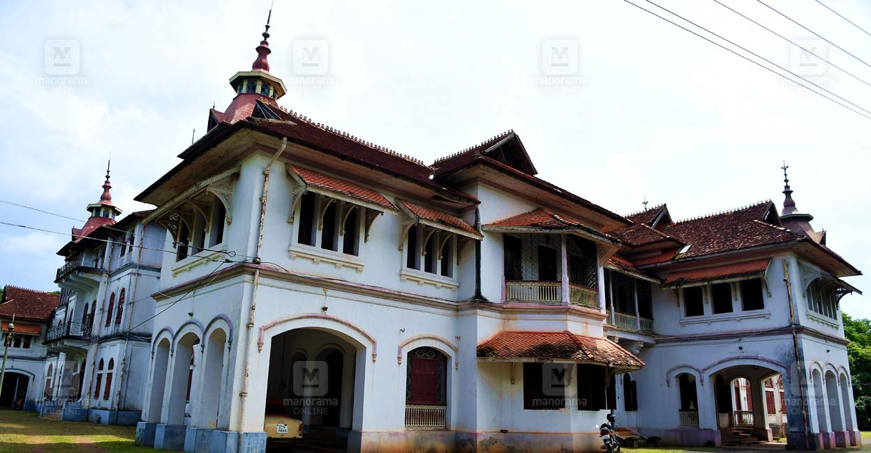 ₹2 Crore Jewelry Stolen from Kerala’s Kowdiar Palace | Theft News