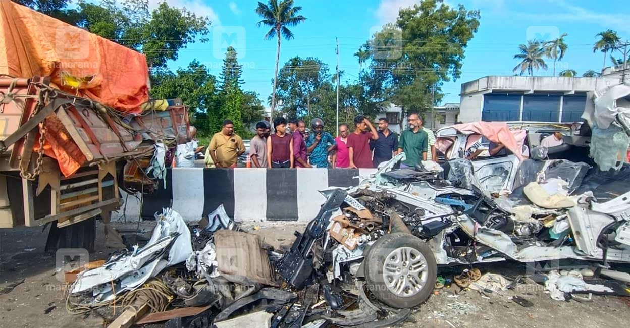Kaipamangalam Lorry Collision: Eight Engineering Students Die in Thrissur