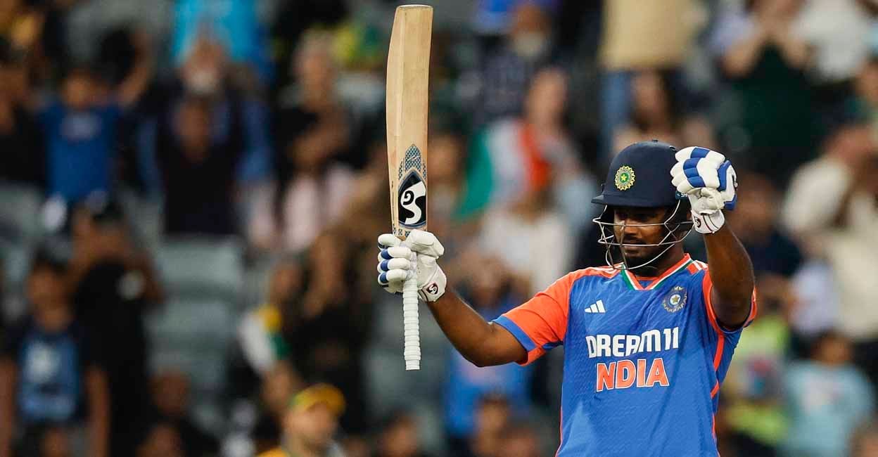 ‘ഓപ്പണർ സഞ്ജു സാംസൺ അപകടകാരിയാകും, ഗില്ലിനെ കളിപ്പിക്കാൻ മറ്റാരെയെങ്കിലും മാറ്റിനിർത്തുക’