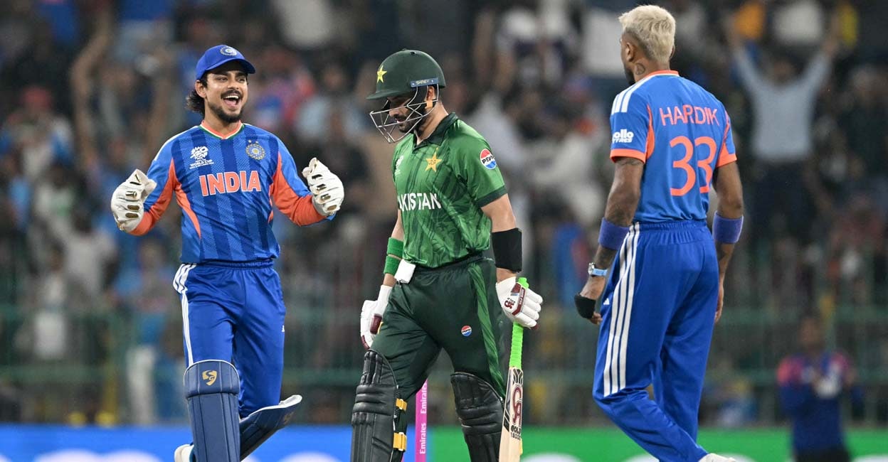 എന്തൊരു പോക്ക്! ഇന്ത്യയുടെ കണക്കുകൂട്ടൽ തെറ്റിച്ച പാക്ക് ‘മണ്ടത്തരം’: മികച്ച തുടക്കം ലഭിച്ചിട്ടും പിഴച്ചതെവിടെ?