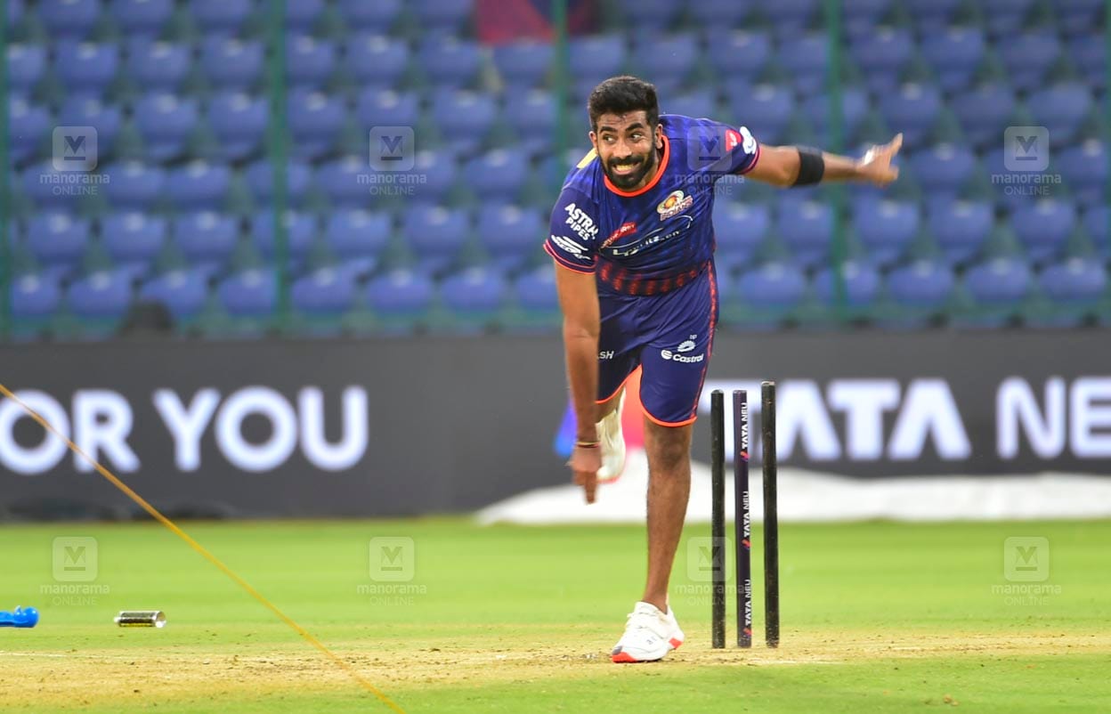 ജസ്പ്രീത് ബുമ്രയ്ക്കു എന്തു പറ്റി? ശൈലി മാറ്റണമെന്ന് പഠാൻ; മുന്നറിയിപ്പുമായി ഹാർദിക് പാണ്ഡ്യ