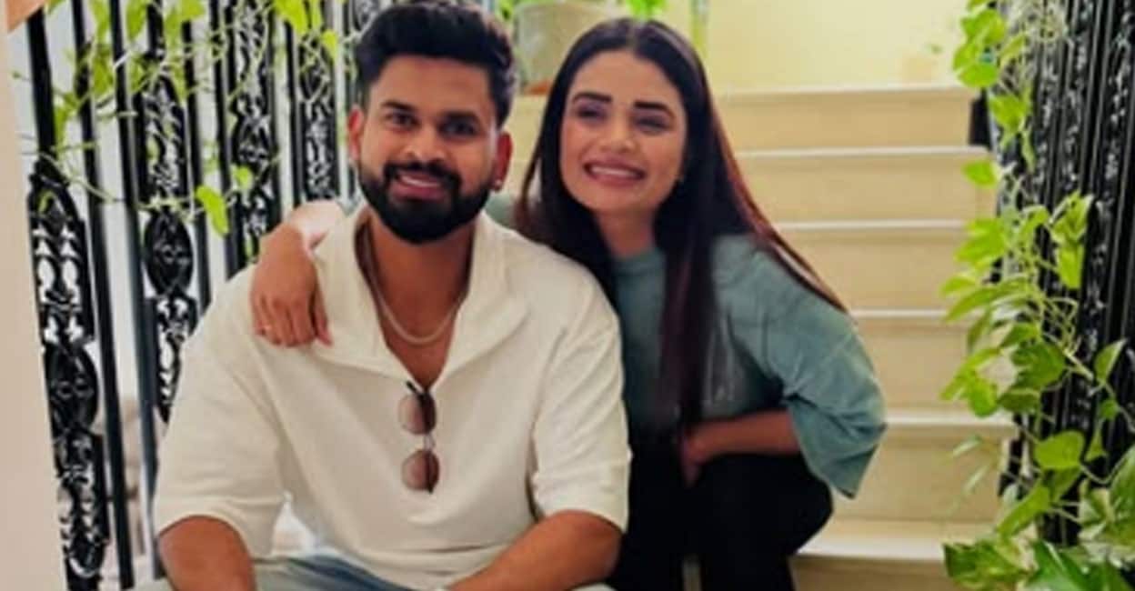 ആശുപത്രിക്കിടക്കയിൽനിന്ന് ശ്രേയസിന്റെ ആദ്യ സന്ദേശം; സിഡ്നിയിൽ എത്തി കുടുംബം, പോസ്റ്റ് പങ്കുവച്ച് സഹോദരി