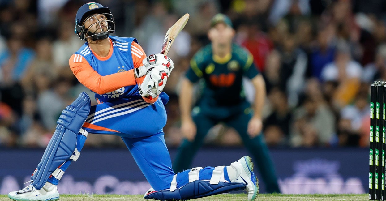 നമുക്കും ഉണ്ടെടാ ആള്...! വാഷിങ്ടൻ സുന്ദർ (23 പന്തിൽ 49*), 4 സിക്സ്, 3 ഫോർ; ഓസീസിനെ 5 വിക്കറ്റിന് തകർത്ത് ഇന്ത്യ