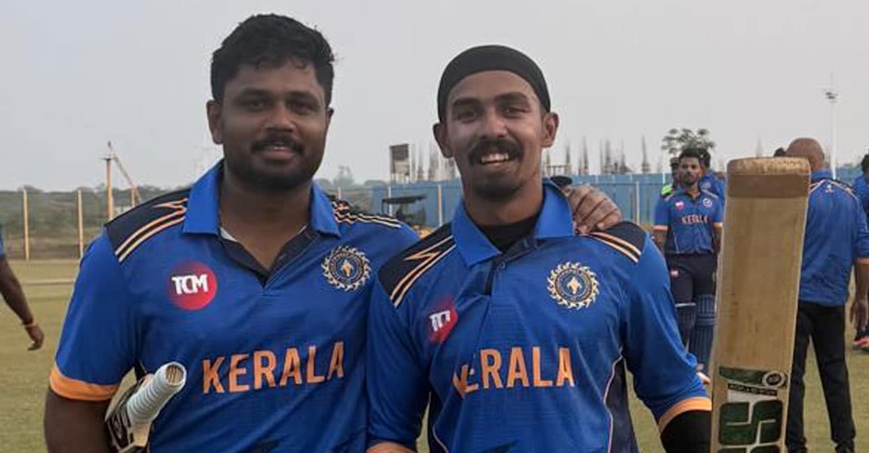 രോഹന്റെ ‘കിടിലൻ’ സെഞ്ചറി (121*), സഞ്ജുവിന്റെ ‘അടിപൊളി’ അർധസെഞ്ചറി (51*); ഒഡീഷയെ 10 വിക്കറ്റിന് തകർത്ത് കേരളം