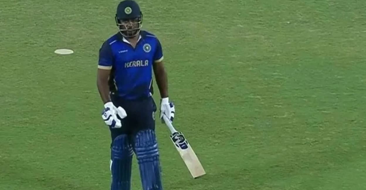 തുടക്കം സഞ്ജുവിന്റെ വെടിക്കെട്ട്, സർഫറാസ് അർധ സെഞ്ചറി നേടിയിട്ടും മുംബൈയ്ക്ക് രക്ഷയില്ല; കേരളത്തിനു വിജയം