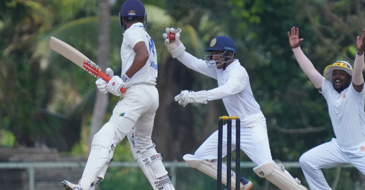 എറിഞ്ഞിട്ട് മൊഹ്സിൻ ഖാൻ, ആറു വിക്കറ്റ്; കർണാടകയ്ക്കെതിരെ കേരളത്തിന്റെ തോൽവി ഒരിന്നിങ്സിനും 164 റൺസിനും