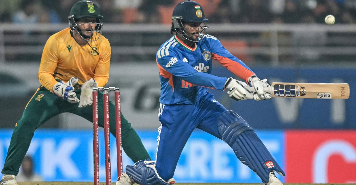 ഒരു മാറ്റവുമില്ല: ഗിൽ ‘ഗോൾഡൻ ഡക്ക്’, സൂര്യകുമാർ (5); പൊരുതാൻ ഒരു തിലക് (62) മാത്രം; ഇന്ത്യയ്ക്ക് 51 റൺസ് തോൽവി