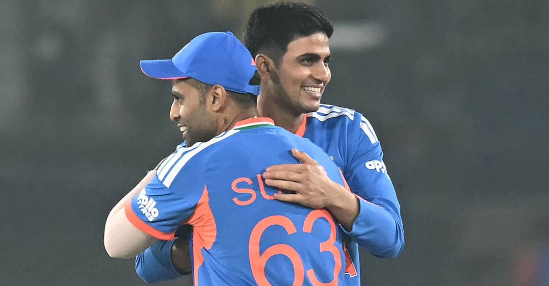 സൂര്യകുമാർ യാദവും ശുഭ്മാൻ ഗില്ലും  (Photo by Noah SEELAM / AFP) 