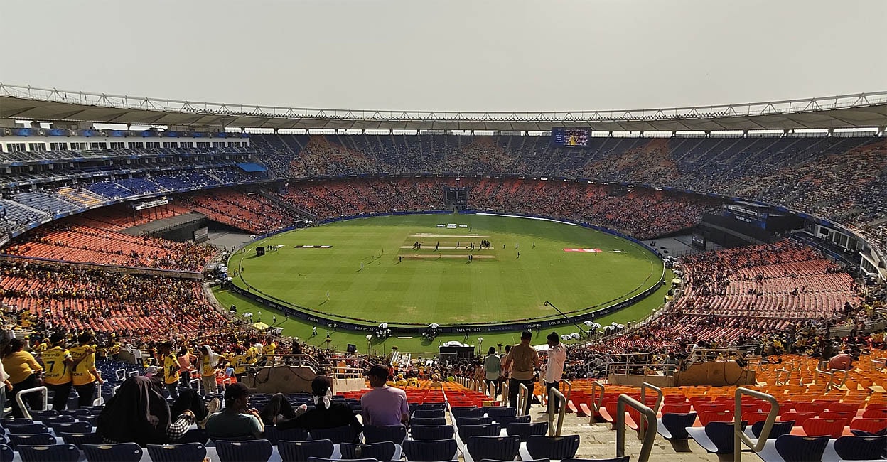 ഐപിഎൽ ഫൈനലിനൊപ്പം മോദി സ്റ്റേഡിയത്തിൽ ഓപ്പറേഷൻ സിന്ദൂറിന്റെ വിജയാഘോഷം; സൈനിക മേധാവികളെ ഉൾപ്പെടെ ക്ഷണിച്ച് ബിസിസിഐ