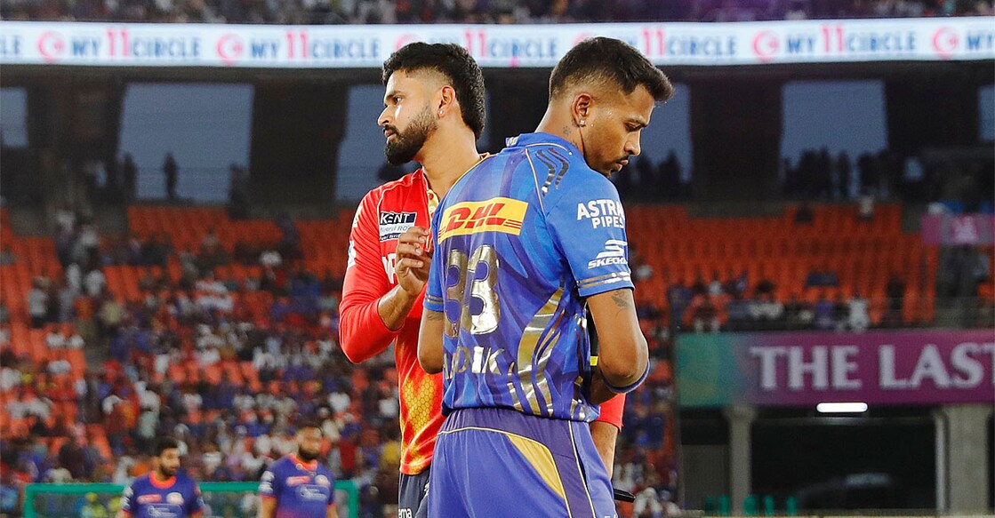 പഞ്ചാബ് നായകൻ ശ്രേയസ് അയ്യരും മുംബൈ ക്യാപ്റ്റൻ ഹാർദിക് പാണ്ഡ്യോയും (ഐപിഎൽ പങ്കുവച്ച ചിത്രം)