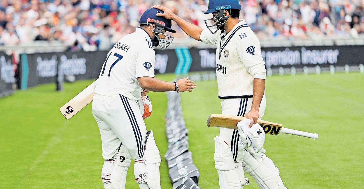 ‘ഒന്നരക്കാലിൽ’ ക്രീസിലെത്തിയ പന്തിനെ യോർക്കറുകൾ എറിഞ്ഞ് പരീക്ഷിച്ച് ആർച്ചറും സ്റ്റോക്സും, സിക്സർ തൂക്കി മറുപടി