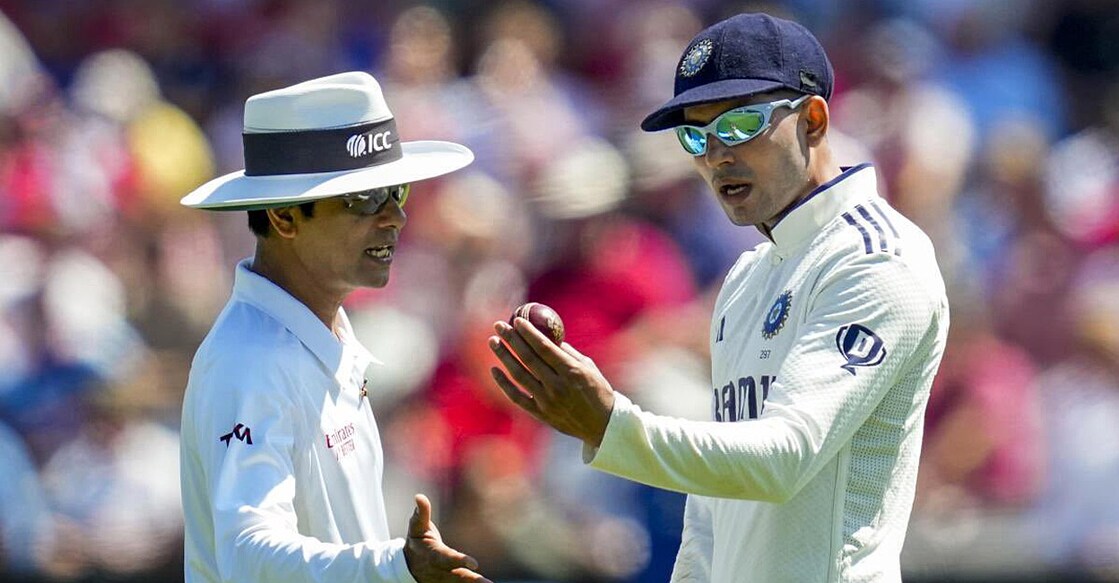 പന്തിന്റെ കാര്യത്തിൽ അംപയറിനോട് പരാതി ഉന്നയിക്കുന്ന ഇന്ത്യൻ നായകൻ ശുഭ്മൻ ഗിൽ (ഫയൽ ചിത്രം, X/@LucknowIPL)