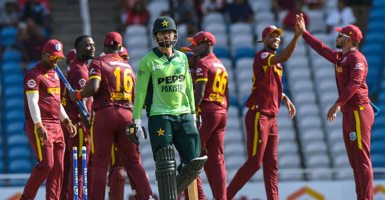 വിൻഡീസിനെ 294ൽ ‘ഒതുക്കി’, പിന്നെ 92ൽ ‘ഒതുങ്ങി’: ക്യാപ്റ്റൻ ഉൾപ്പെടെ 5 പേർ സം‘പൂജ്യ’ർ; കൂറ്റൻ തോൽവിയോടെ പരമ്പര കൈവിട്ട് പാക്കിസ്ഥാൻ