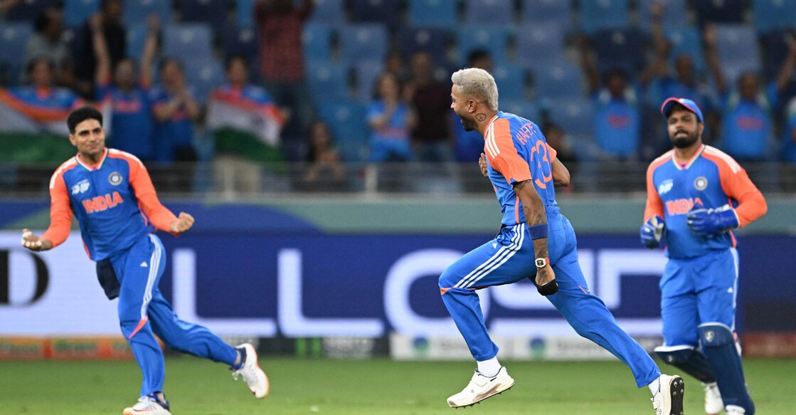 2 വിക്കറ്റ് വീഴ്ത്തി ഇന്ത്യയുടെ കിടിലൻ ‘ആക്രമണം’; തുടക്കം പാളി പാക്കിസ്ഥാൻ