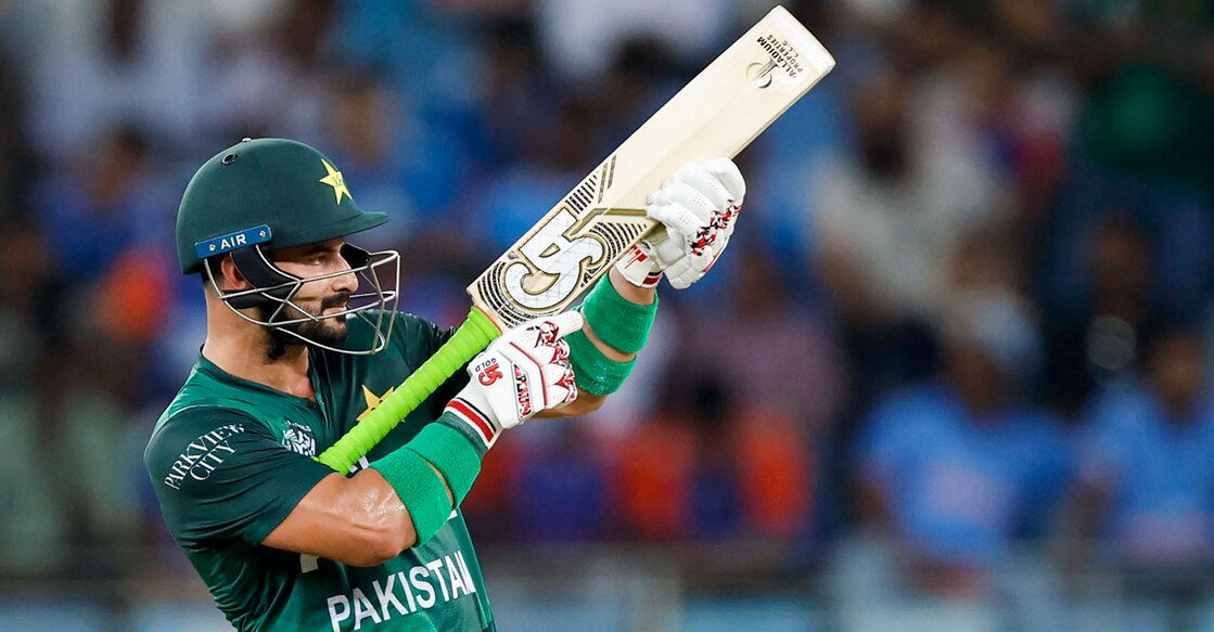 ഇന്ത്യയ്‍ക്കെതിരെ അർധസെഞ്ചറി തികച്ചതിനു ശേഷം പാക്കിസ്ഥാനം താരം സാഹിബ്‌സാദ ഫർഹാന്റെ ആഘോഷം. (Creimas/Asian Cricket Council via PTI Photo)