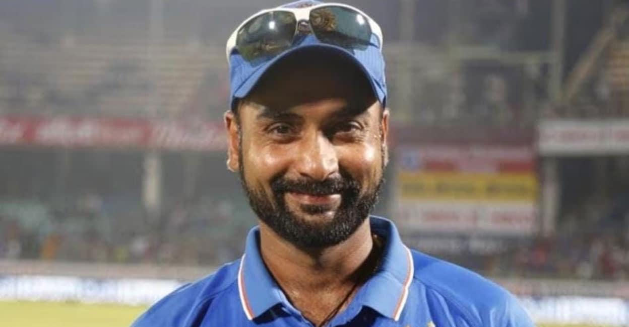 പ്രഫഷനൽ ക്രിക്കറ്റിനോട് വിട പറഞ്ഞ് അമിത് മിശ്ര; ഐപിഎലിൽ 3 ഹാട്രിക്കുള്ള ഏക താരം