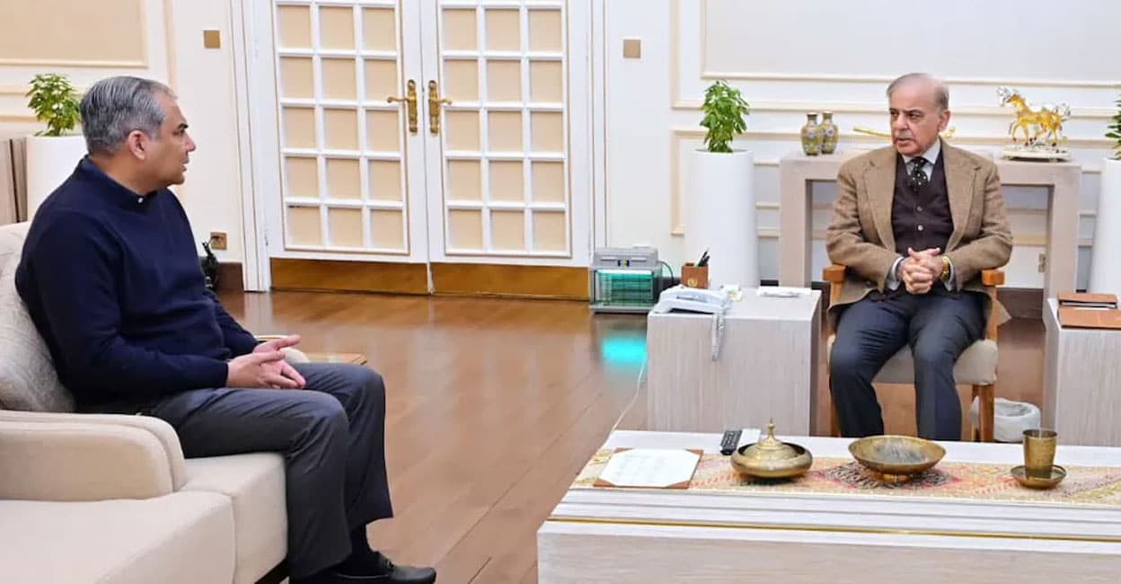 ‘വെള്ളമടിച്ചിട്ടുണ്ടോ? ചിലപ്പോൾ ടെൻഷൻ കൊണ്ടായിരിക്കും’: നിർണായക വിവരം പങ്കുവച്ച ട്വീറ്റിലും അബദ്ധം; നഖ്‌വി വീണ്ടും ‘എയറിൽ’