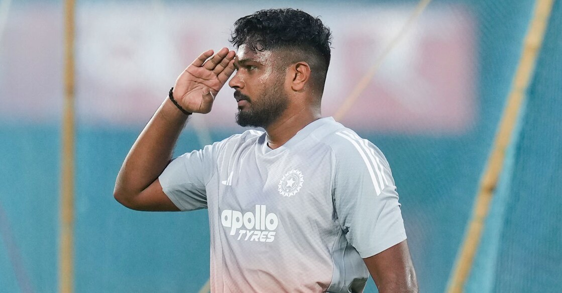 ന്യൂസീലൻഡിനെതിരായ നാലാം ട്വന്റി20 മത്സരത്തിനു മുൻപ് വിശാഖപട്ടണത്ത് പരിശീലനം നടത്തുന്ന ഇന്ത്യൻ താരം സഞ്ജു സാംസൺ. (PTI Photo/Shailendra Bhojak))