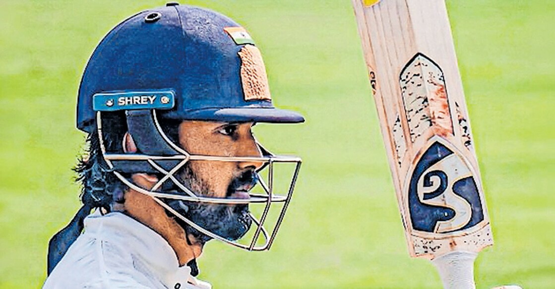 സെഞ്ചറി നേടിയ കെ.എൽ.രാഹുലിന്റെ ആഹ്ലാദം. 
