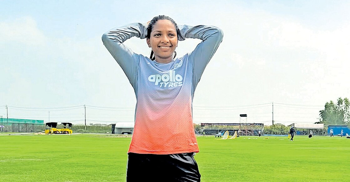 ഇന്ത്യൻ താരം മിന്നു മണി പരിശീലനത്തിനിടെ. 