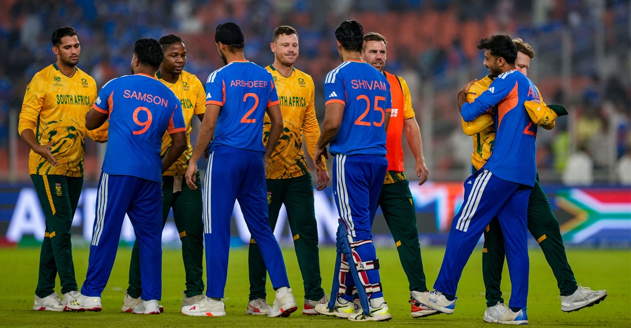 2 കളിയും ജയിച്ചാലും ഇന്ത്യ ‘പാടുപെടും’, ദക്ഷിണാഫ്രിക്ക തോൽക്കാതെ ‘കനിയണം’; സെമിയിലെത്തിയാൽ എതിരാളികൾ പാക്ക്? സാധ്യതകൾ ഇങ്ങനെ