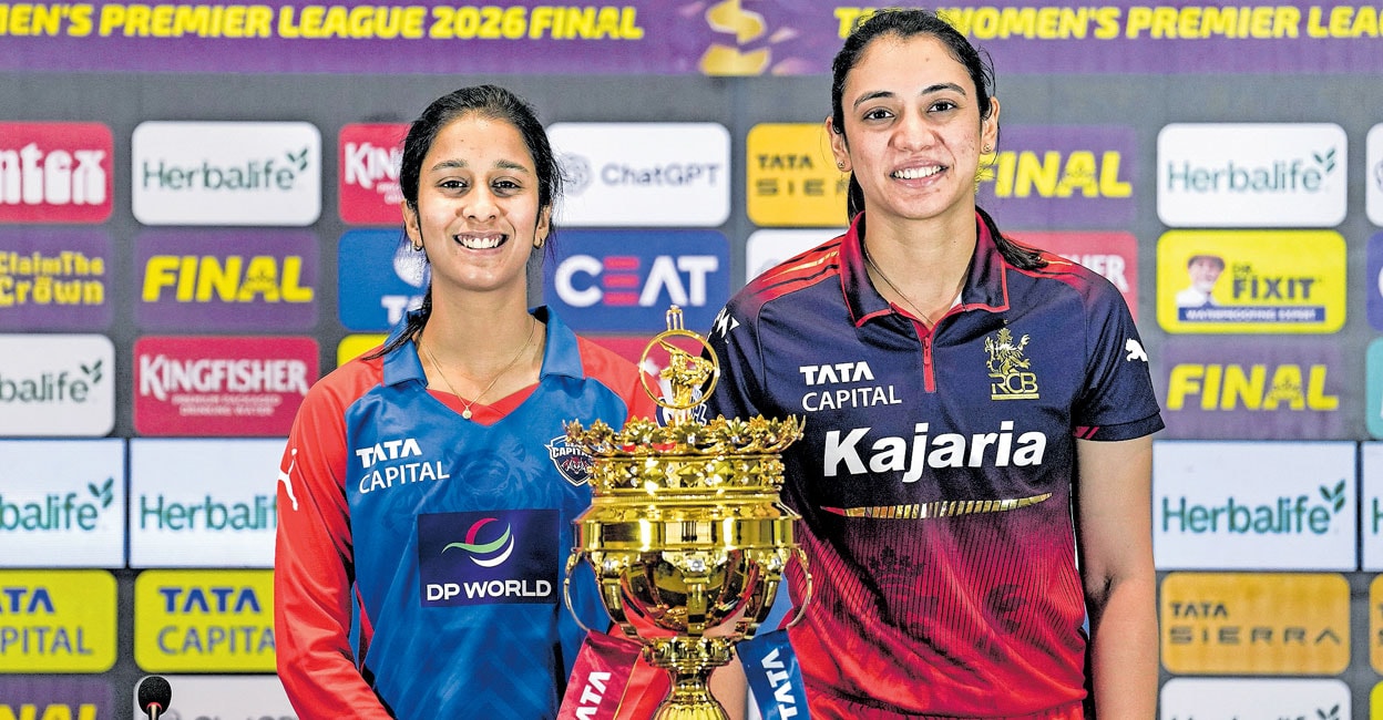 വിമന്‍സ് ഡേ! വനിതാ പ്രിമിയർ ലീഗ് ഫൈനലിൽ ബെംഗളൂരു vs ഡൽഹി