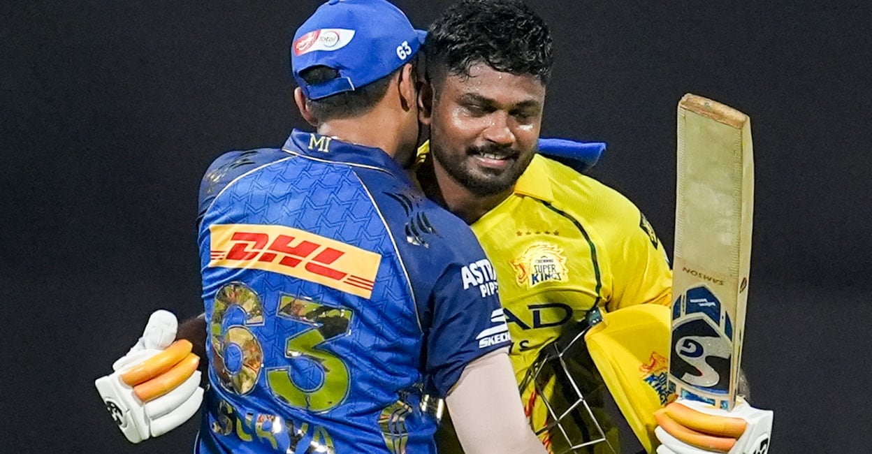 സഞ്ജു ഒറ്റയ്ക്ക് 101, മുംബൈ ബാറ്റർമാർ ചേർന്ന് 104; കറക്കിവീഴ്ത്തി അകീൽ: ചെന്നൈയ്ക്ക് കൂറ്റൻ ജയം, പോയിന്റ് പട്ടികയിൽ കുതിപ്പ്